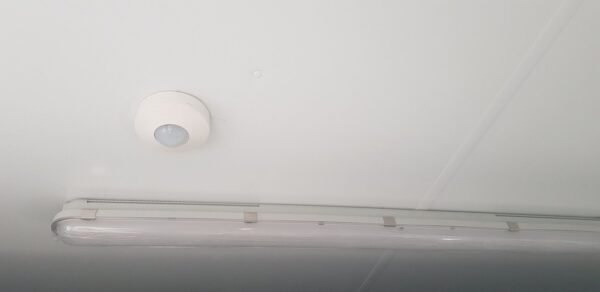 MÓDULO DE BAÑO 20′ Sanitario (4 WC-1 WC PMR-2 URINARIO-3 LAVABOS) – Image 13
