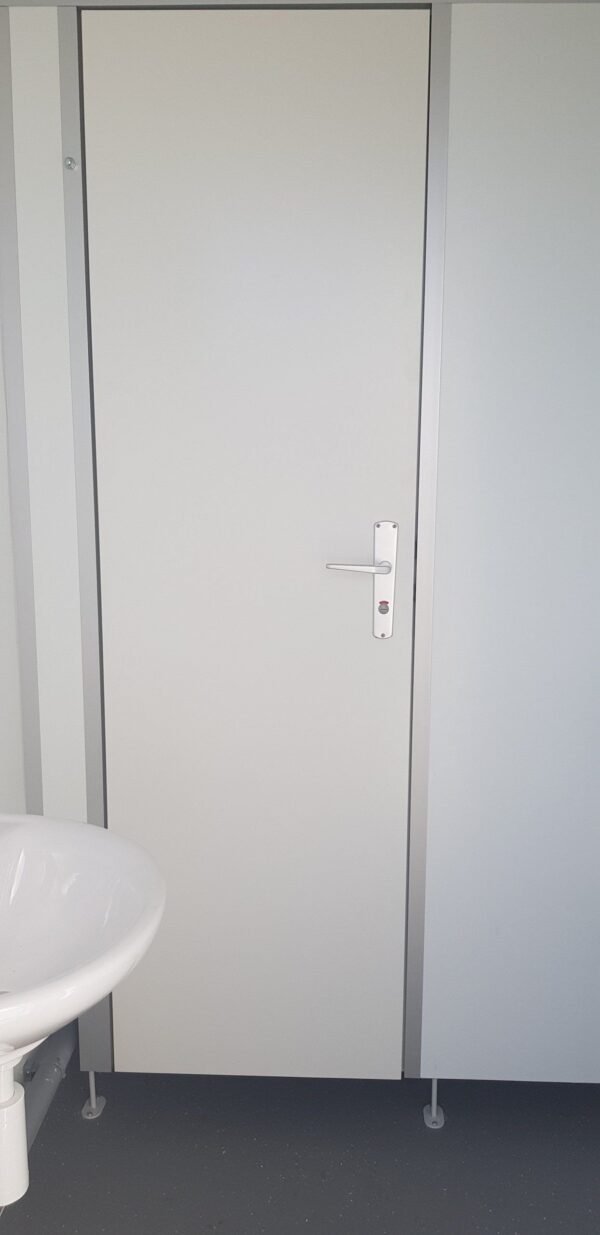MÓDULO DE BAÑO 20′ Sanitario (4 WC-1 WC PMR-2 URINARIO-3 LAVABOS) – Image 16