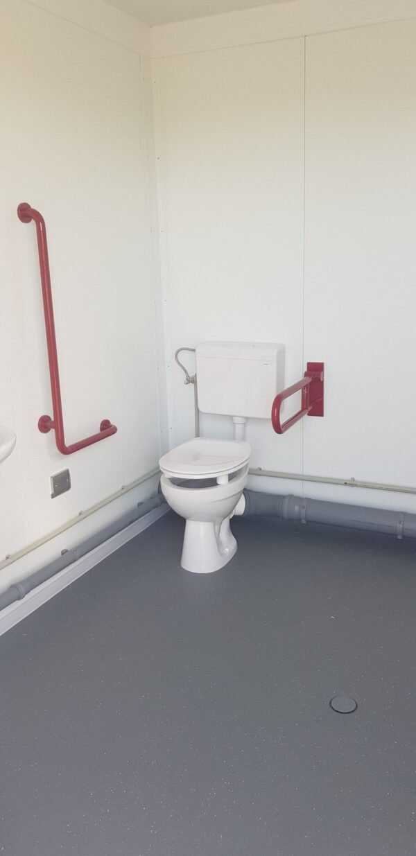 MÓDULO DE BAÑO 20′ Sanitario (4 WC-1 WC PMR-2 URINARIO-3 LAVABOS) – Image 18